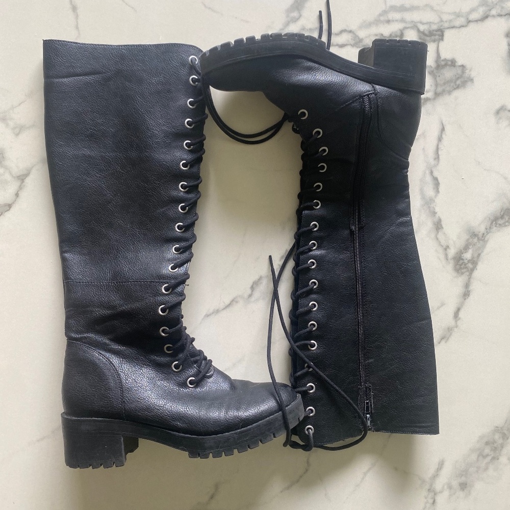 Lace Front tall combat boot size 6